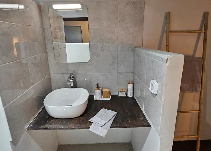 La Jeannoterie Bed & Breakfast Lithaire